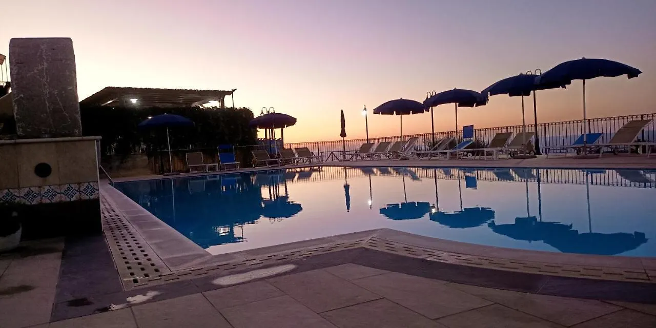 Farm stay Agriturismo Le Campanelle - Sicilia - Cefalu Lascari